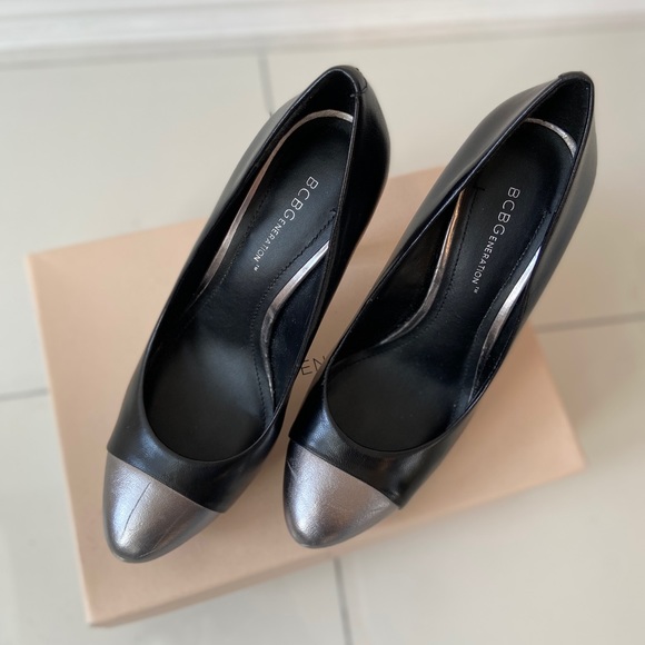 BCBG Heels Womens Size 8 - Picture 3 of 10